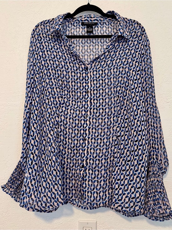 Ashley Stewart Tops - Ashley Stewart Blue and White Geometric Button-Down Blouse